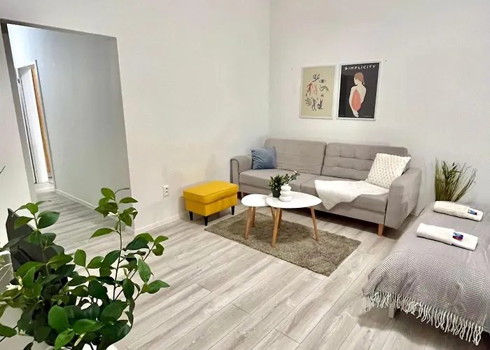 Robin - Old Town Apartmán *